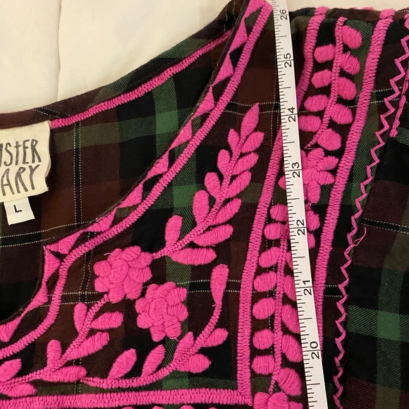 Plaid Women's Blouse with Pink Embroidery - Picture 9 of 9